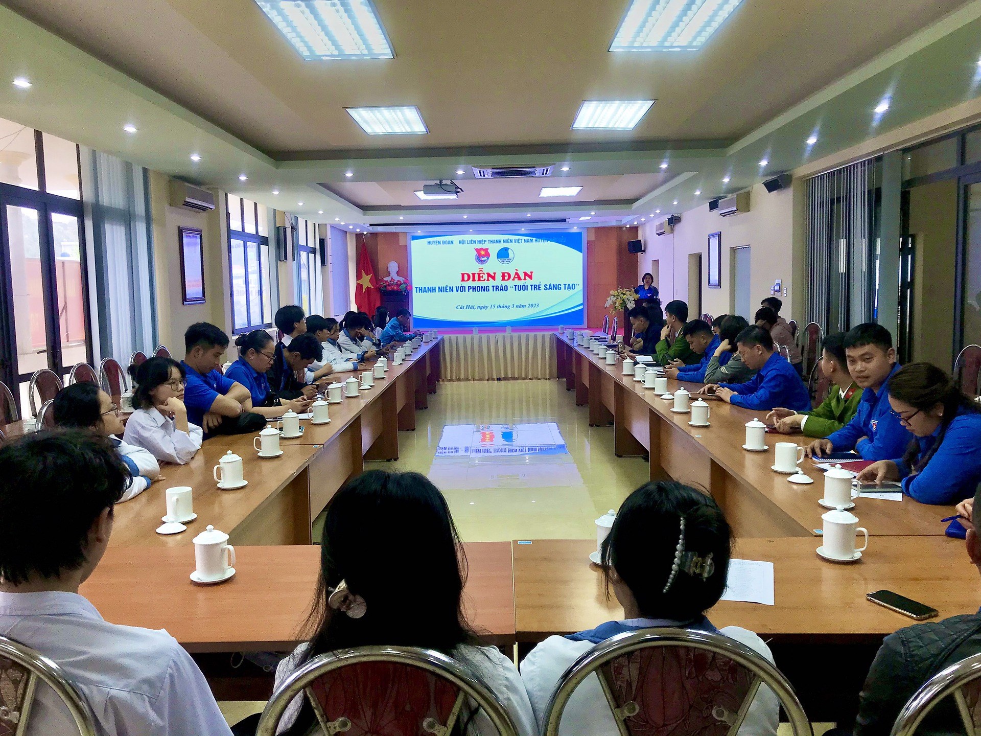 DIỄN ĐÀN "PHÁT HUY VAI TRÒ CỦA ĐOÀN VIÊN, THANH NIÊN TRONG TRIỂN KHAI PHONG TRÀO "SÁNG TẠO TRẺ" VÀ “THANH NIÊN VỚI PHONG TRÀO “TUỔI TRẺ SÁNG TẠO””