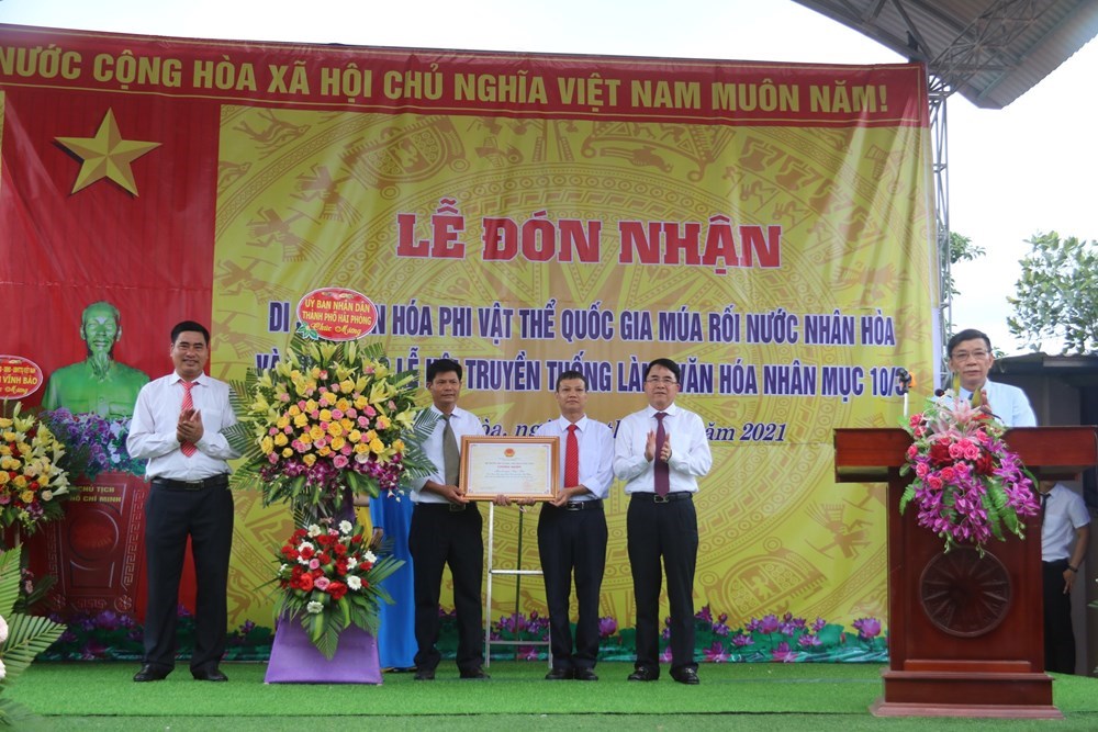 DI SẢN VĂN HOÁ PHI VẬT THỂ QUỐC GIA MÚA RỐI NƯỚC NHÂN HOÀ, XÃ NHÂN HOÀ, HUYỆN VĨNH BẢO