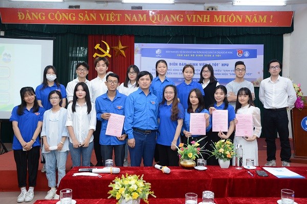 Diễn đàn sinh viên 5 Tốt HPU-Triển khai mô hình một SV đạt danh hiệu Sinh viên 5 Tốt hỗ trợ từ 1-2 SV phấn đấu đạt danh hiệu Sinh viên 5 Tốt