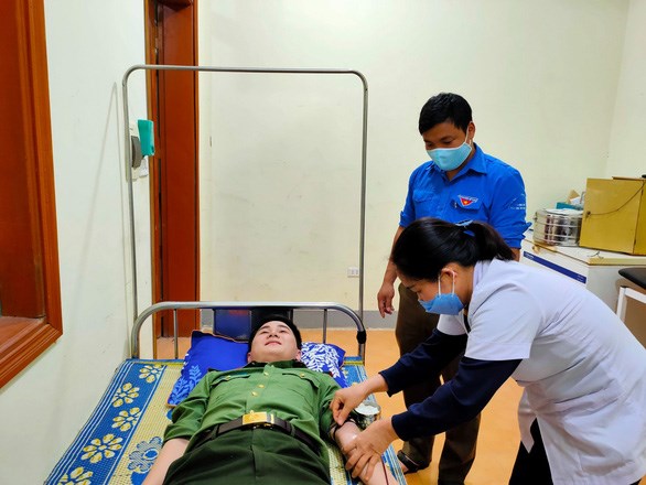 Bí thư Huyện đoàn hiến máu khẩn cấp cứu sống sản phụ
