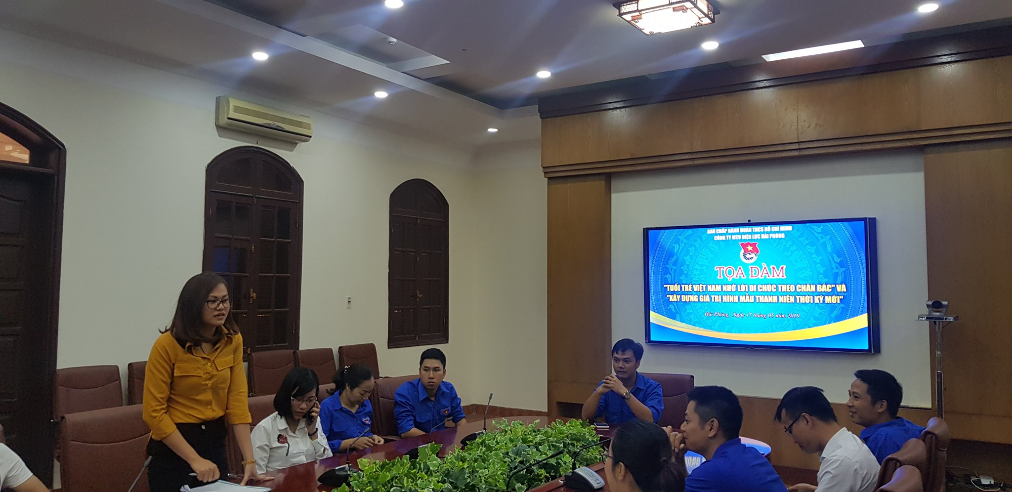 Đoàn thanh niên Công ty Điện lực Hải phòng tọa đàm nhân dịp kỷ niệm 50 năm thực hiện Di chúc Chủ tịch Hồ Chí Minh