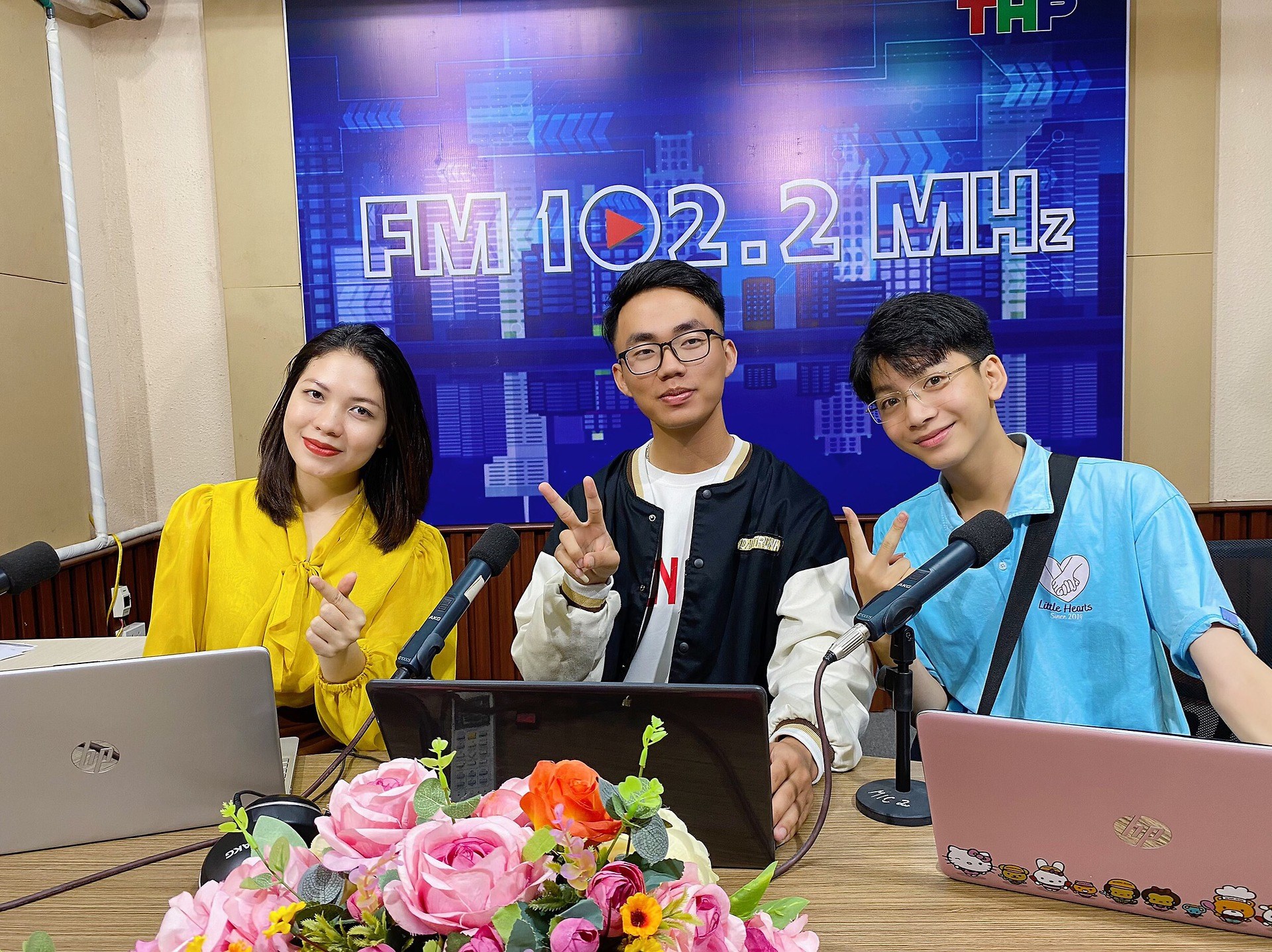 MÔ HÌNH “GIỜ CAO ĐIỂM” – MÔ HÌNH HIỆU QUẢ TRONG TUYÊN TRUYỀN, PHỔ BIẾN LUẬT GIAO THÔNG, GÓP PHẦN XÂY DỰNG VĂN HÓA GIAO THÔNG, GIỮ GÌN TRẬT TỰ AN TOÀN XÃ HỘI THÀNH PHỐ