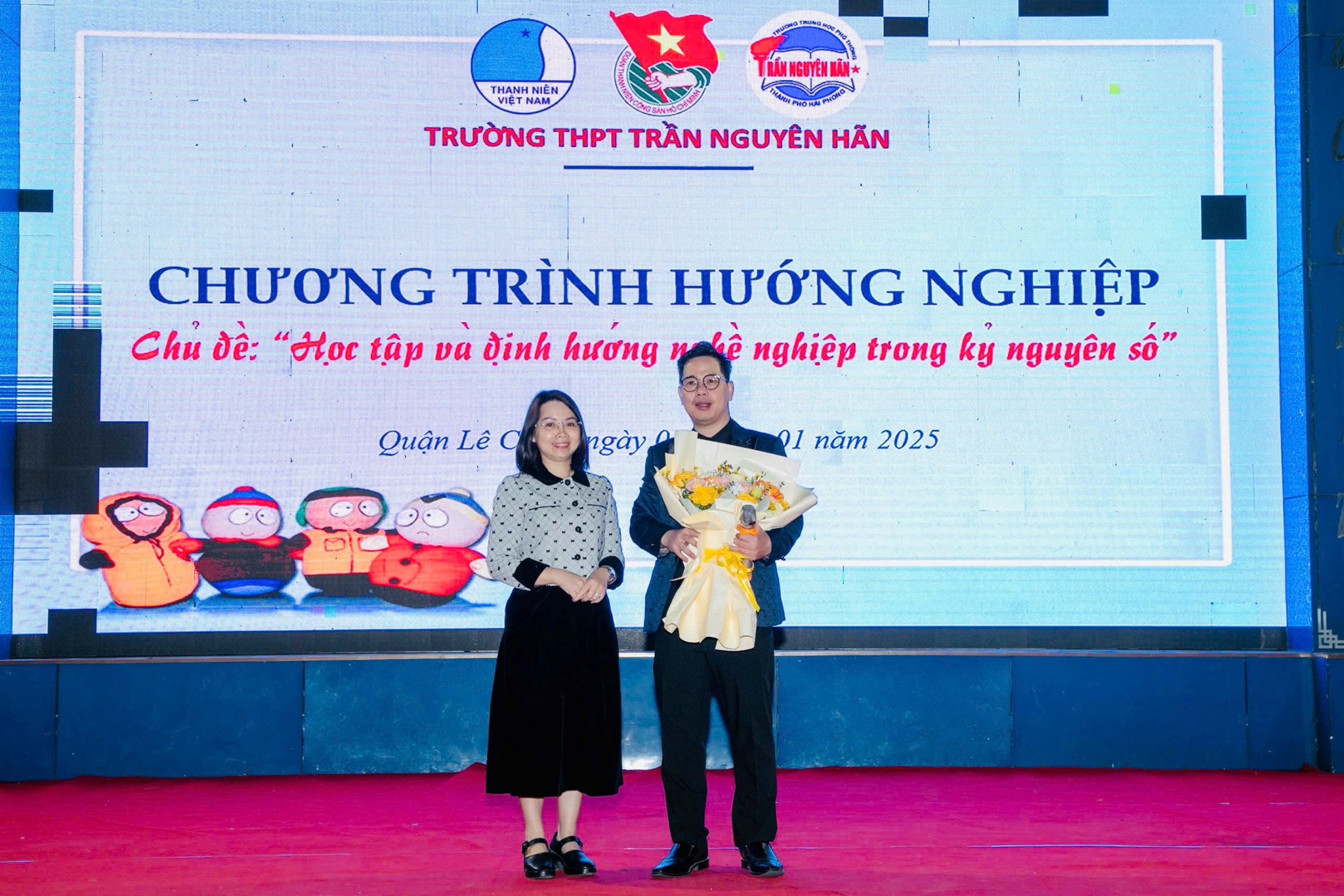 Đoàn thanh niên - Liên chi hội trường THPT Trần Nguyên Hãn tổ chức Chương trình "Học tập và định hướng nghề nghiệp trong Kỷ nguyên số"