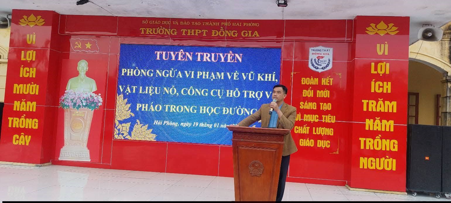 TUYÊN TRUYỀN PHÒNG NGỪA VI PHẠM VỀ VŨ KHÍ, VẬT LIỆU NỔ, CÔNG CỤ HỖ TRỢ VÀ PHÁO TRONG HỌC ĐƯỜNG