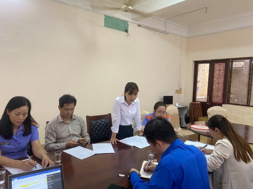 Quận đoàn Ngô Quyền: chỉ đạo 100% chi đoàn các đơn vị chi đoàn sinh hoạt theo chủ đề "Tuổi trẻ Việt Nam sắt son niềm tin với Đảng"