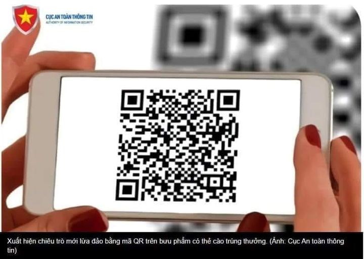 Cảnh giác lừa đảo quét mã QR trên bưu phẩm có thẻ cào trúng thưởng