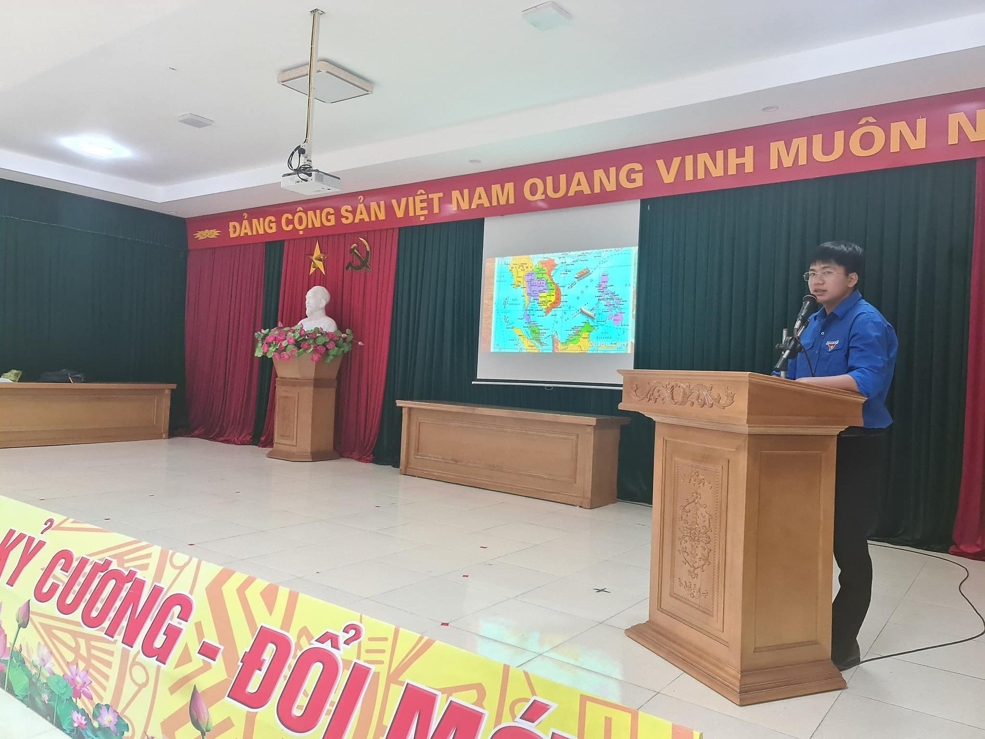 TỔ CHỨC CHƯƠNG TRÌNH TUYÊN TRUYỀN VỀ BIỂN ĐẢO, QUÊ HƯƠNG VÀ TUYÊN TRUYỀN VỀ LUẬT BIỂN NAM