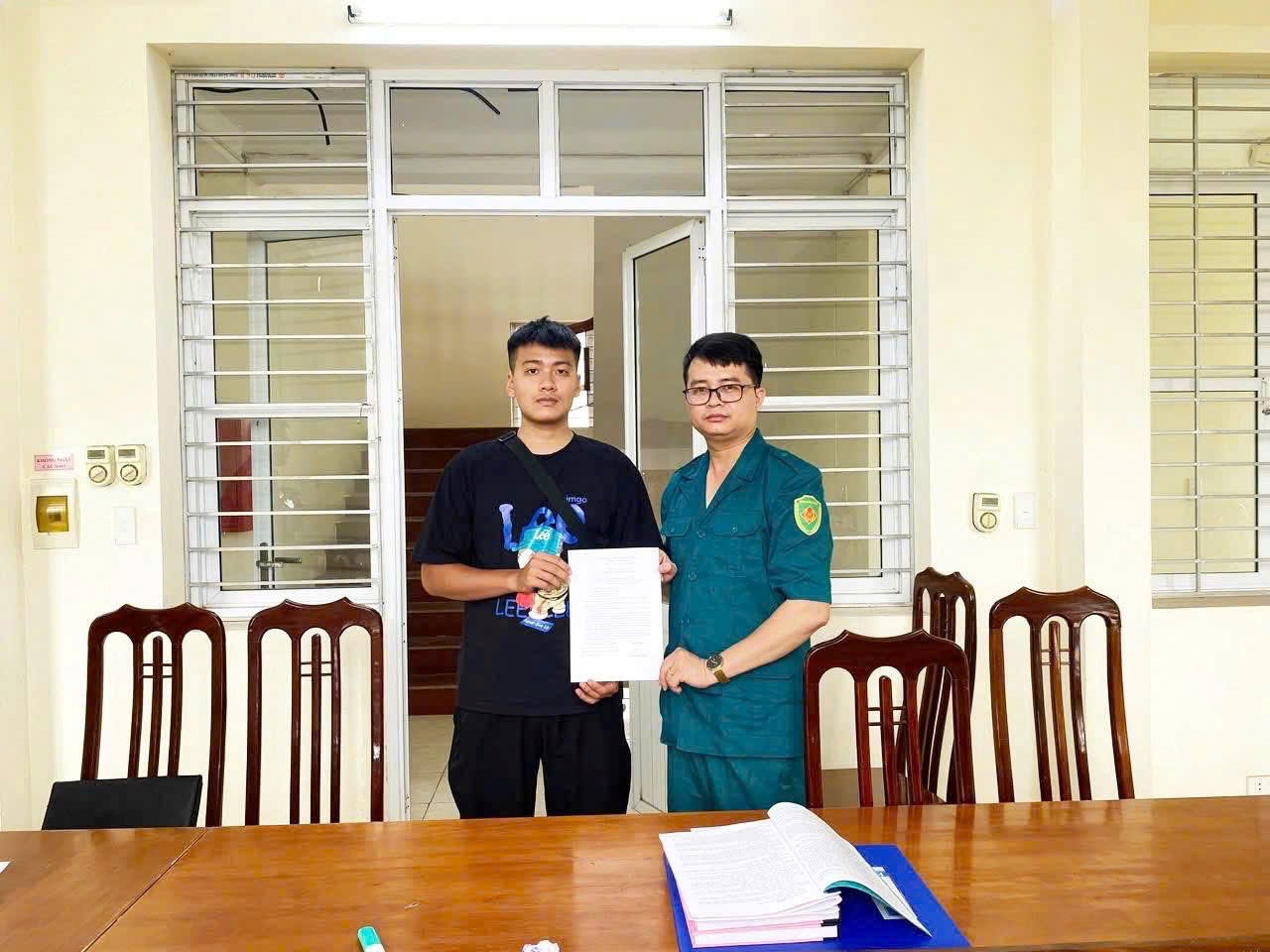 8 Thanh niên phường Kiến An viết đơn tình nguyện nhập ngũ