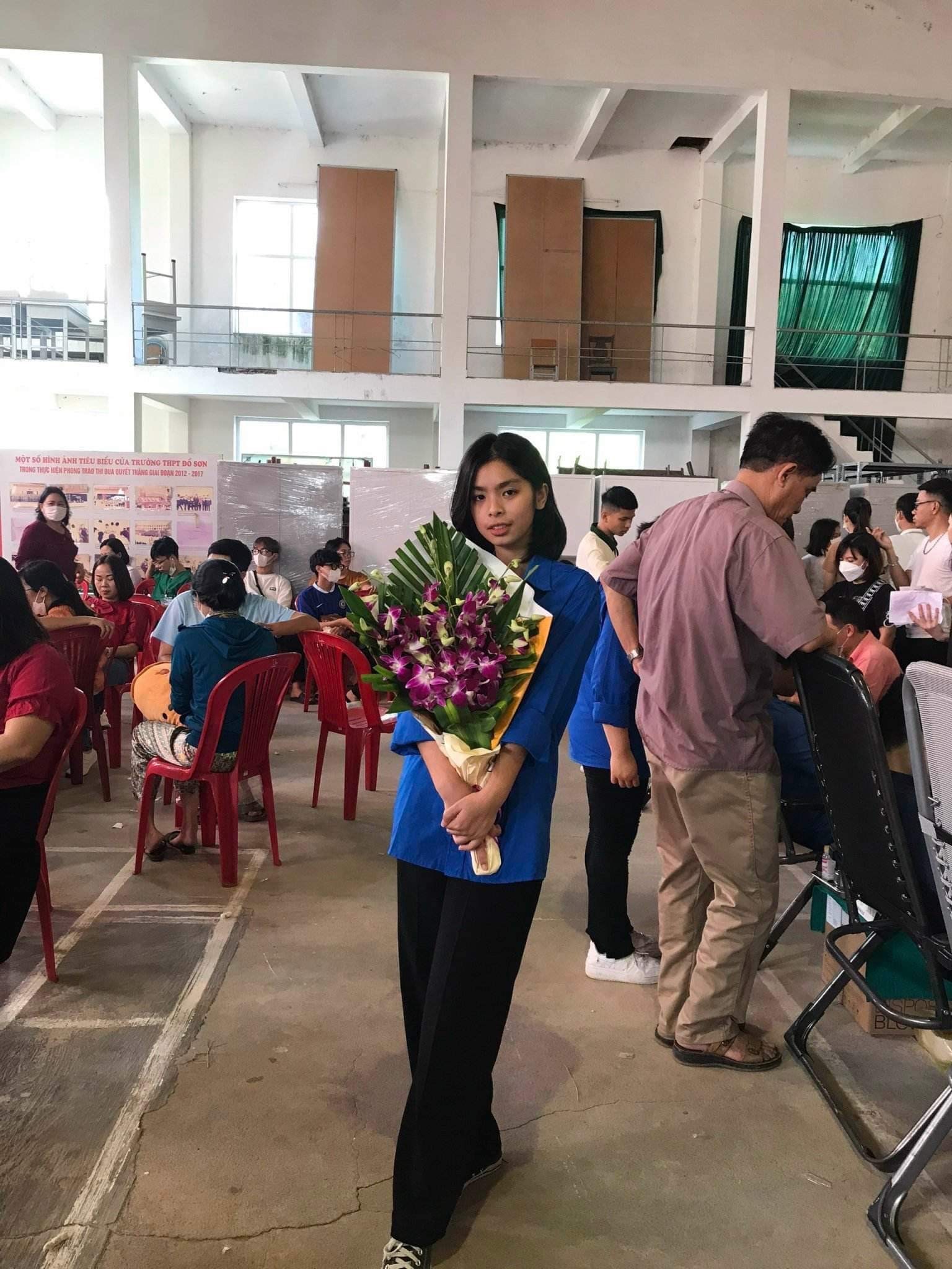 Gương đoàn viên thanh niên học tập và làm theo tư tưởng, đạo đức, phong cách Hồ Chí Minh - Em Lưu Hiểu Khánh, chi đoàn 11B5, Trường THPT Đồ Sơn