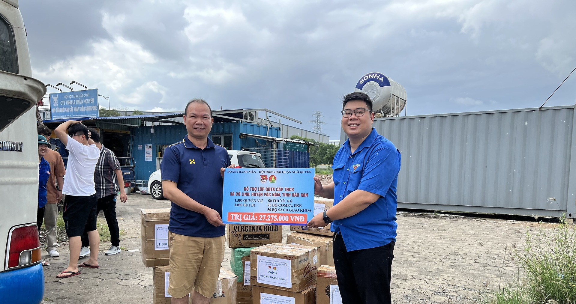 Đoàn Thanh niên - Hội đồng Đội quận vận động, quyên góp, hỗ trợ cho học viên lớp GDTX cấp THCS tại xã Cổ Linh, huyện Pắc Nặm, Tỉnh Bắc Kạn