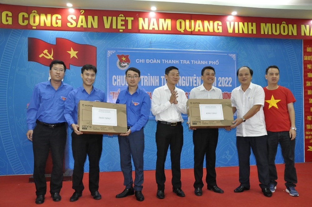 CÔNG TRÌNH THANH NIÊN “TUỔI TRẺ THANH TRA THÀNH PHỐ HƯỚNG VỀ BIỂN ĐẢO QUÊ HƯƠNG”