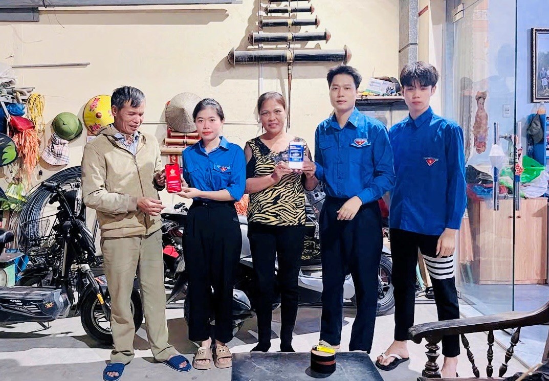 HỢP TIẾN _ TRIỂN KHAI PHONG TRÀO “GIA ĐÌNH SỐ"