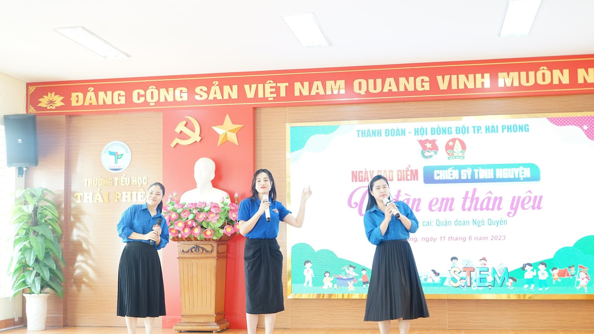 Tổ chức Ngày cao điểm chiến sĩ tình nguyện Vì đàn em thân yêu