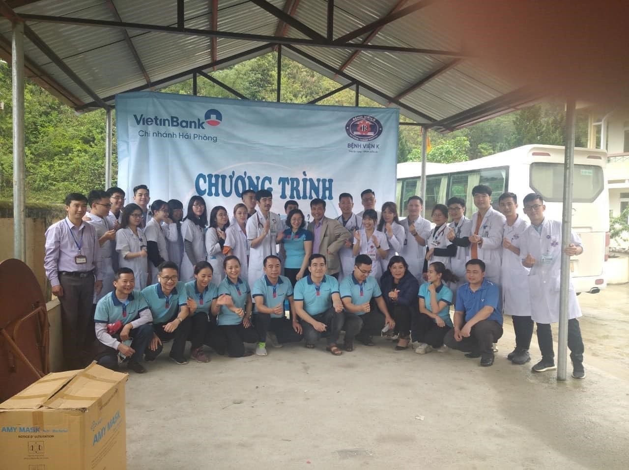 Đoàn thanh niên VietinBank CN Hải Phòng kết hợp với CLB Bác sĩ trẻ Bệnh viện K Trung ương tổ chức chương trình an sinh xã hội cho bà con nhân dân tại Xã Chí Thảo - huyện Quảng Hoà - Cao Bằng.