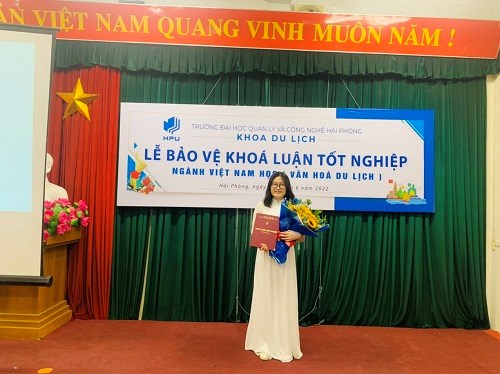 Nguyễn Thanh Hằng- Thủ khoa khóa 2018-2022 trường Đại học Quản lý và Công nghệ Hải Phòng là một tấm gương tiêu biểu trong học tập và làm theo tư tưởng, đạo đức, phong cách Hồ Chí Minh