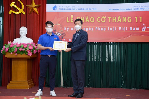 Bùi Văn Sâm, chiến sĩ xuất sắc trong phong trào sinh viên tình nguyện, tấm gương tiêu biểu trong học tập và làm theo tư tưởng, đạo đức, phong cách Hồ Chí Minh