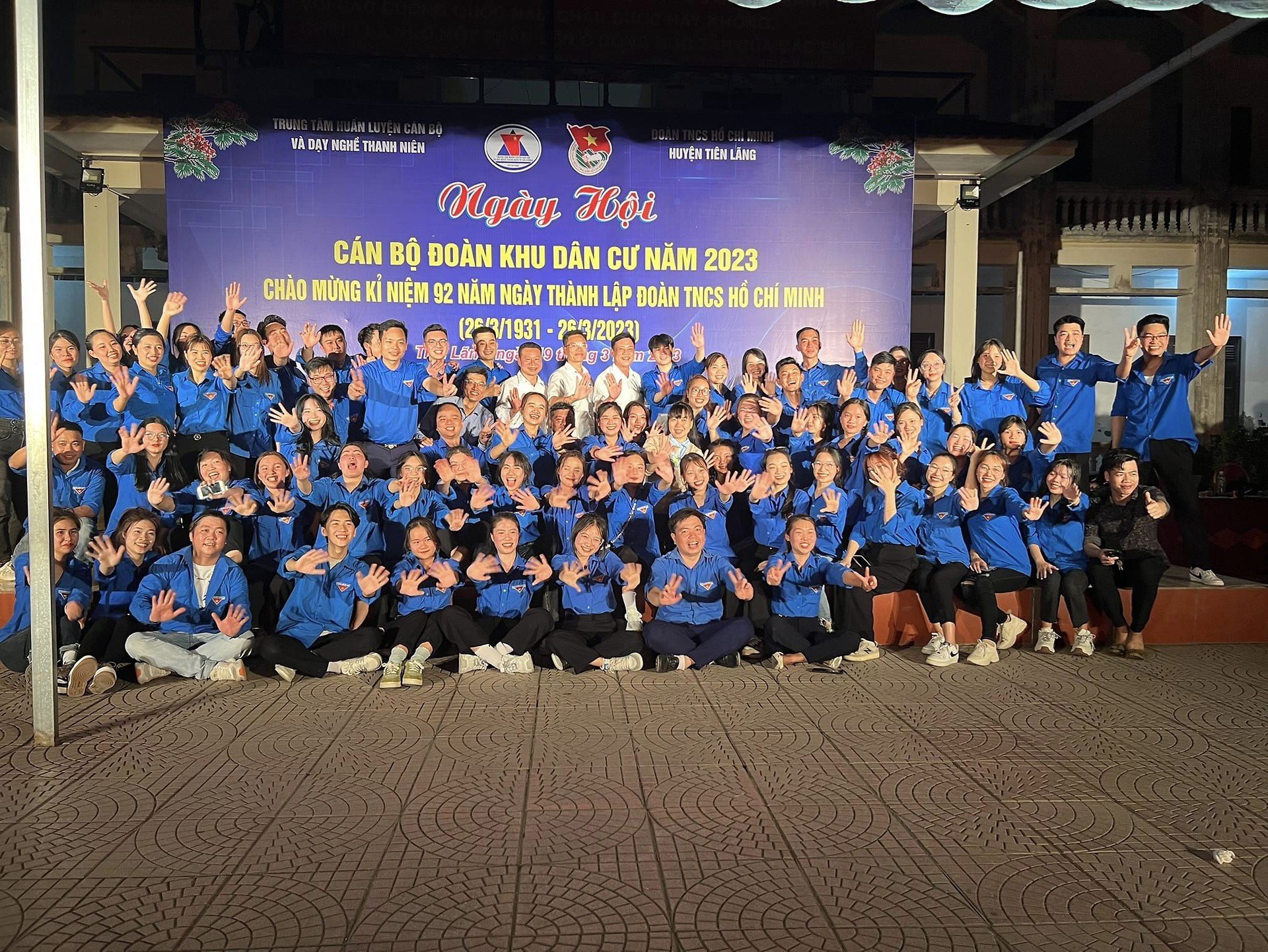 HUYỆN ĐOÀN TIÊN LÃNG CHÀO MỪNG KỶ NIỆM 92 NĂM NGÀY THÀNH LẬP ĐOÀN TNCS HỒ CHÍ MINH