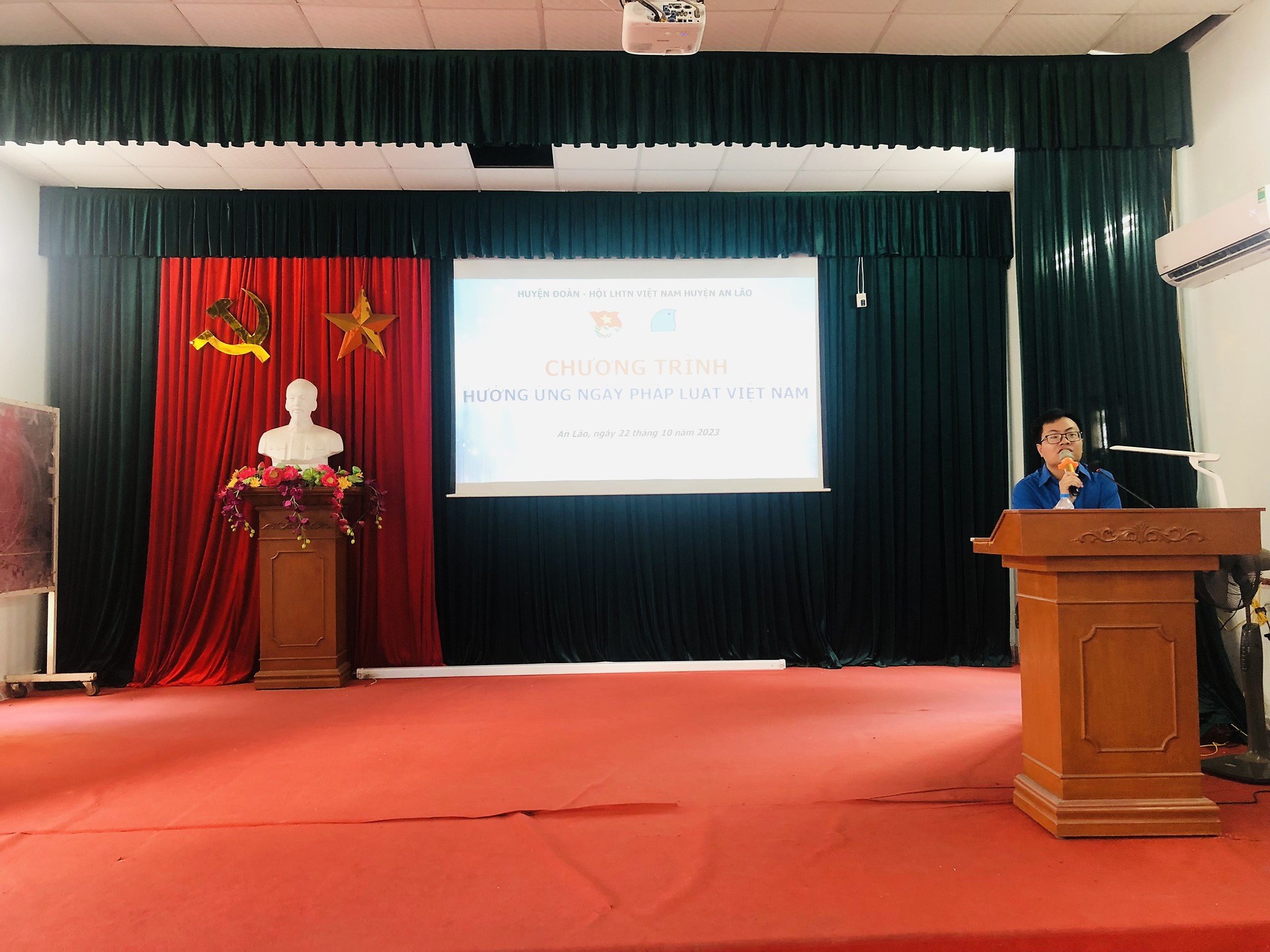 HƯỞNG ỨNG NGÀY HỘI PHÁP LUẬT 9/11