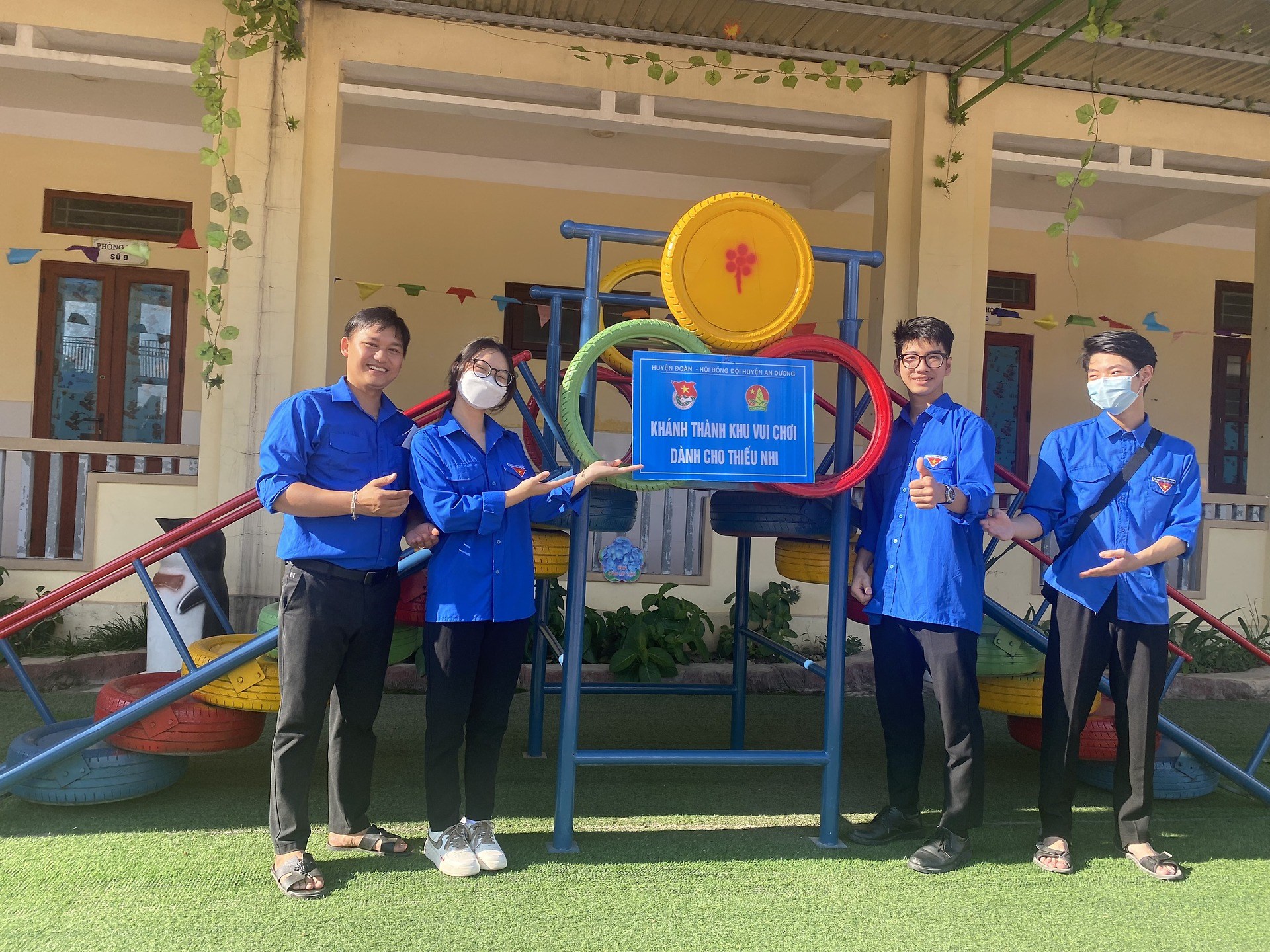Huyện An Dương trao tặng khu vui chơi dành cho trẻ em tại xã Hồng Thái