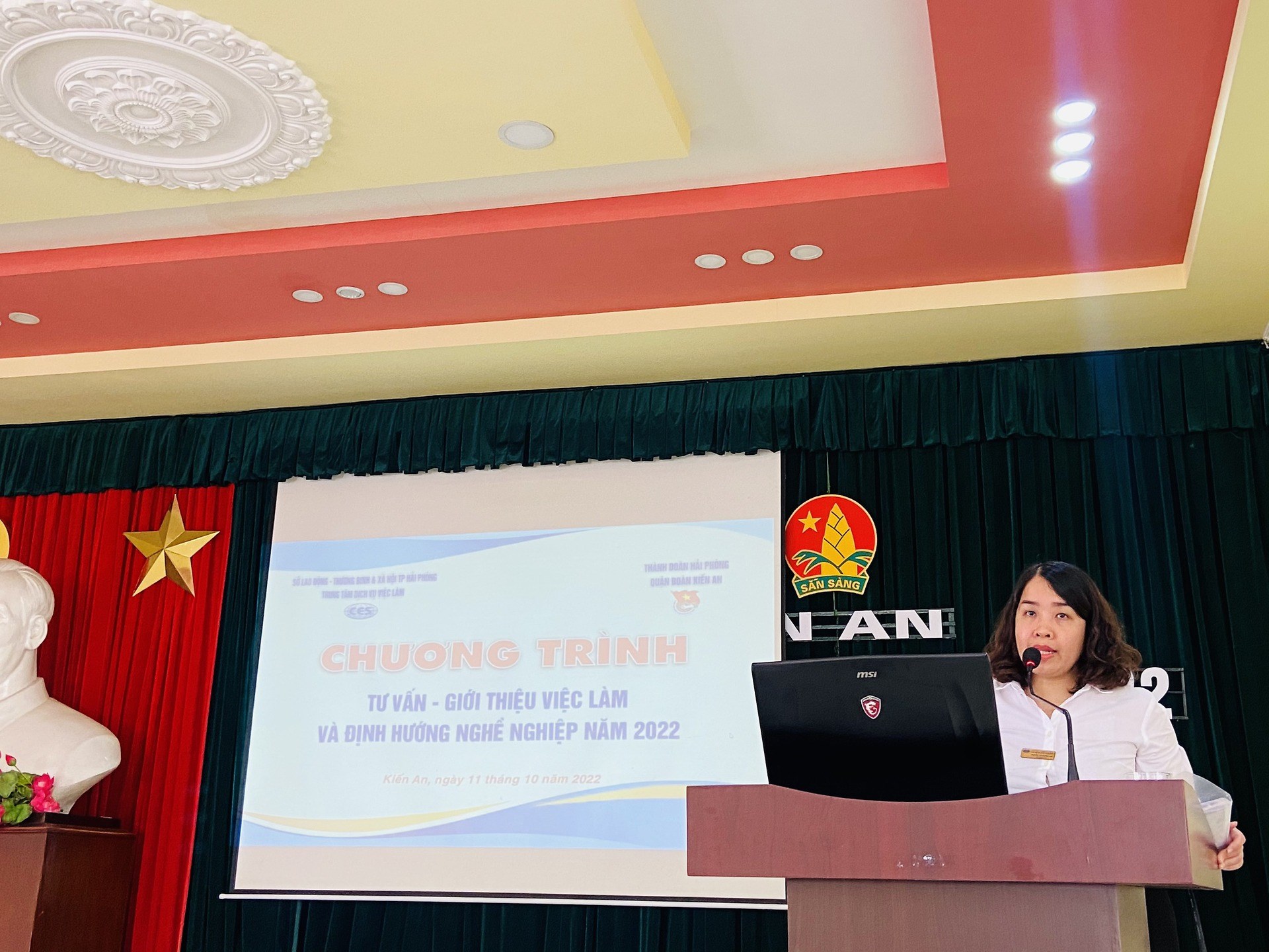 Tư vấn giới thiệu việc làm và định hướng nghề nghiệp năm 2022