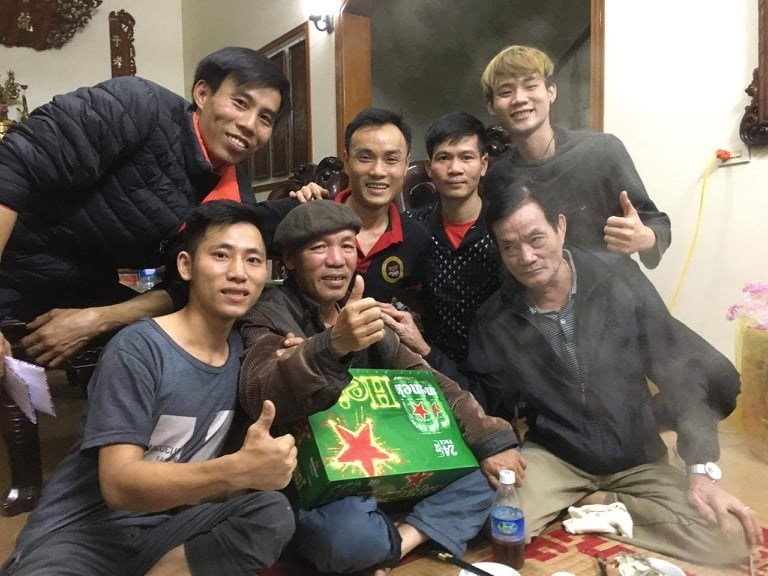 TẤM GƯƠNG THANH NIÊN TIÊU BIỂU, TỰ THÂN LẬP NGHIỆP