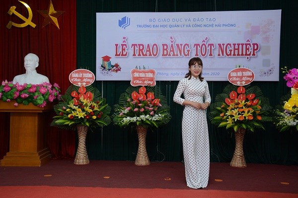 Huỳnh Thị Thanh Thương, gương sáng trong chiến dịch phòng chống Covid-19, tấm gương tiêu biểu trong học tập và làm theo tư tưởng, đạo đức, phong cách Hồ Chí Minh