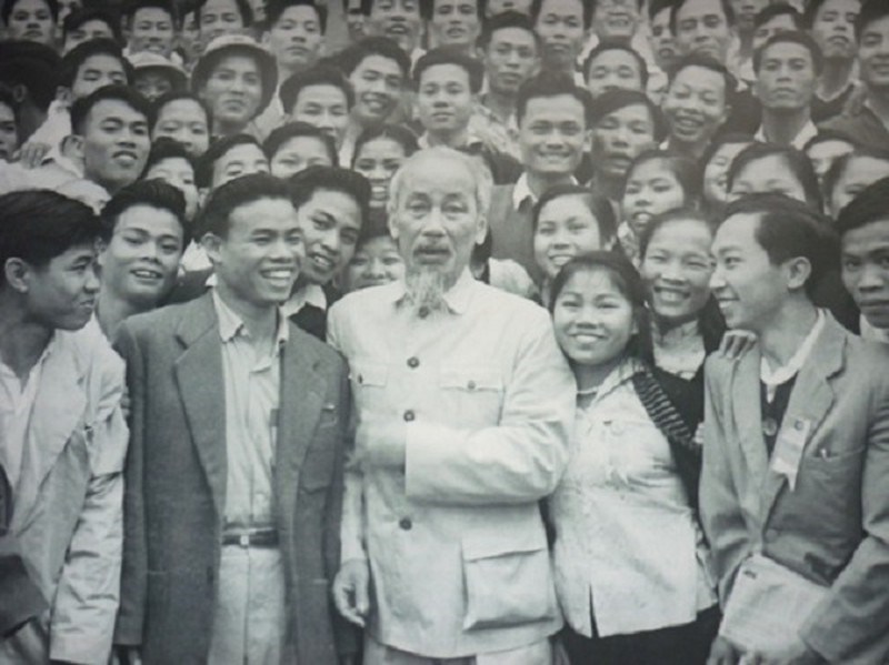 CỦNG CỐ, TĂNG CƯỜNG NIỀM TIN KHOA HỌC VÀO CHỦ NGHĨA MÁC - LENIN VÀ TƯ TƯỞNG HỒ CHÍ MINH