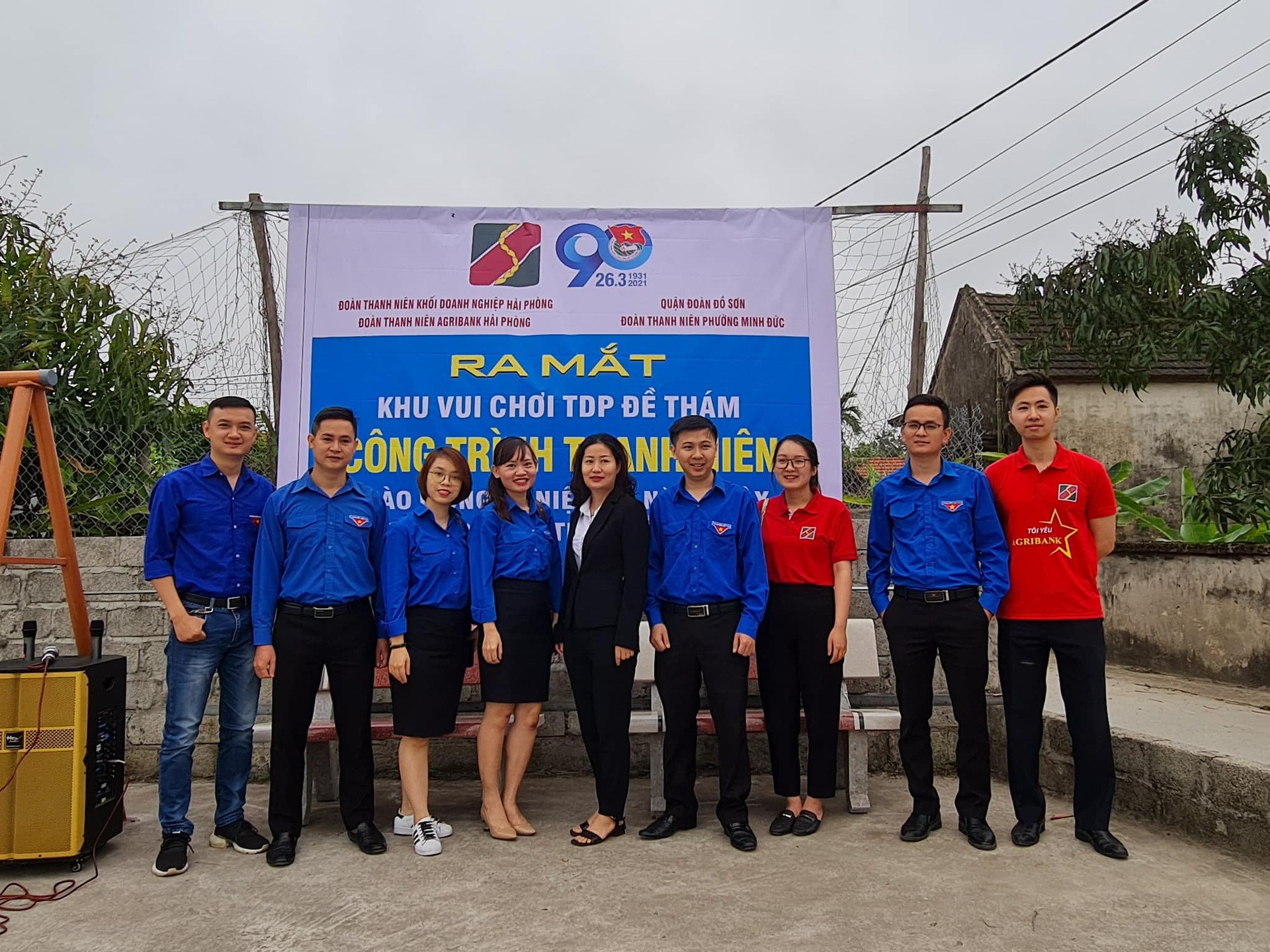 Sáng ngày 21/3, Đoàn thanh niên Ngân hàng Nông nghiệp & phát triển nông thôn HP đã Khánh thành công trình thanh niên ra mắt khu vui chơi và thư viện xanh dành cho thanh thiếu nhi tại quận Đồ Sơn.