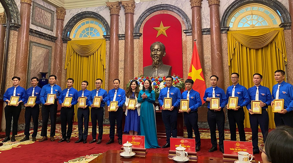 Gương sáng thanh niên EVN học tập và làm theo lời Bác