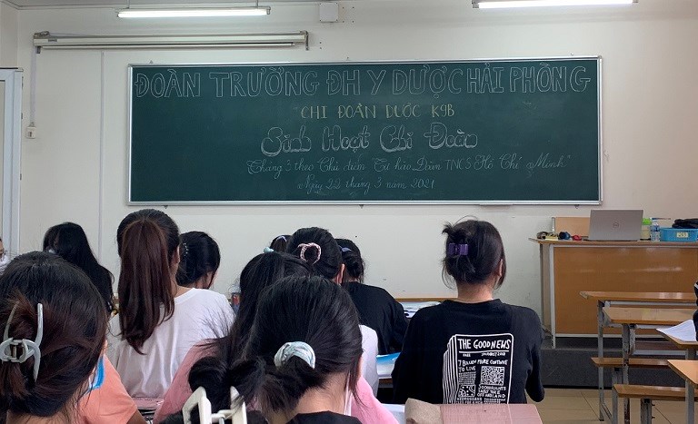 Đoàn trường Đại học Y Dược Hải Phòng tổ chức sinh hoạt chi đoàn chủ đề “Tự hào Đoàn TNCS Hồ Chí Minh”