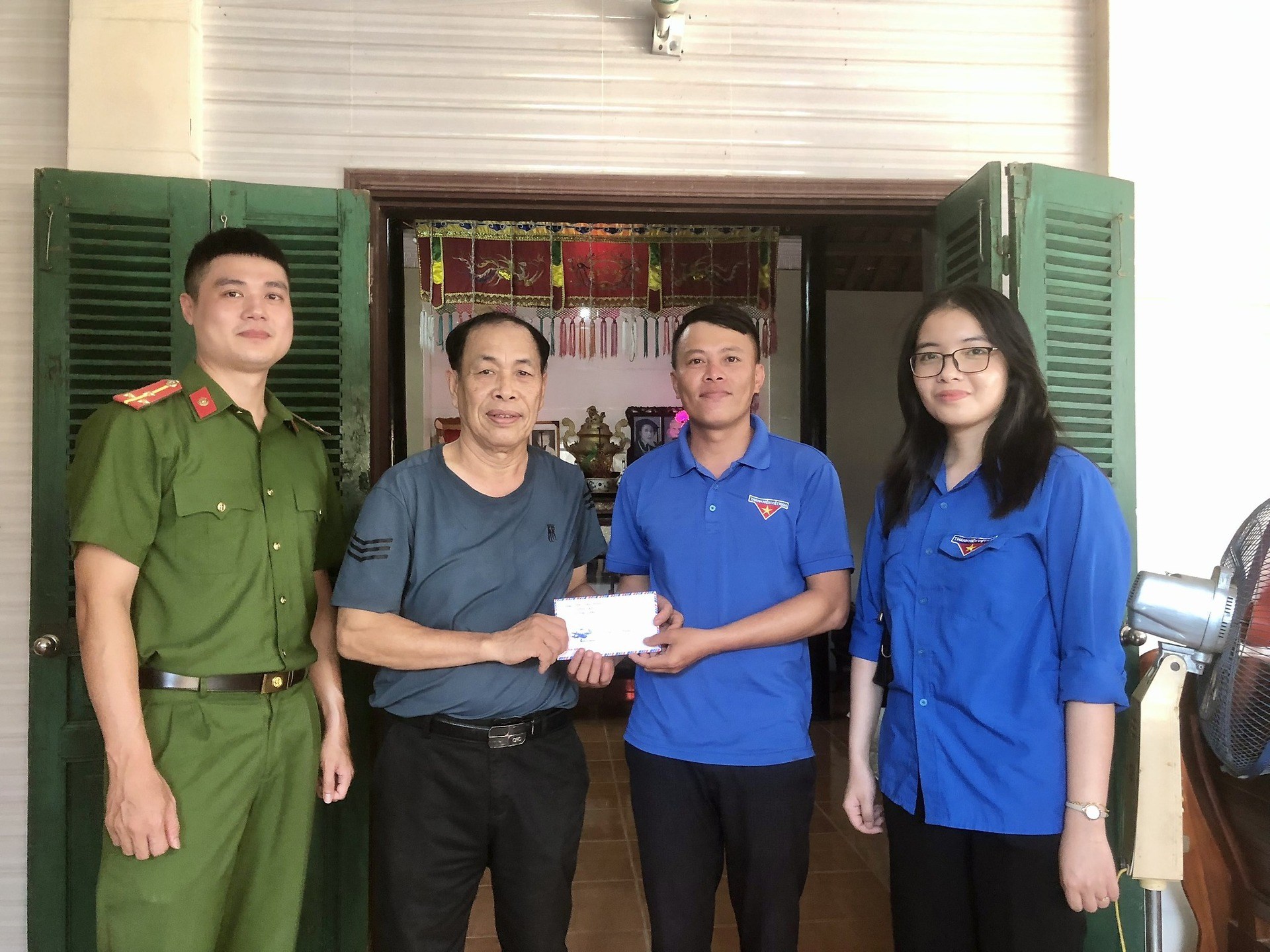 TUỔI TRẺ CÁT HẢI TRI ÂN, TẶNG QUÀ CỰU TNXP, THƯƠNG BỆNH BINH NHÂN DỊP KỶ NIỆM 76 NĂM NGÀY THƯƠNG BINH - LIỆT SĨ 27/7