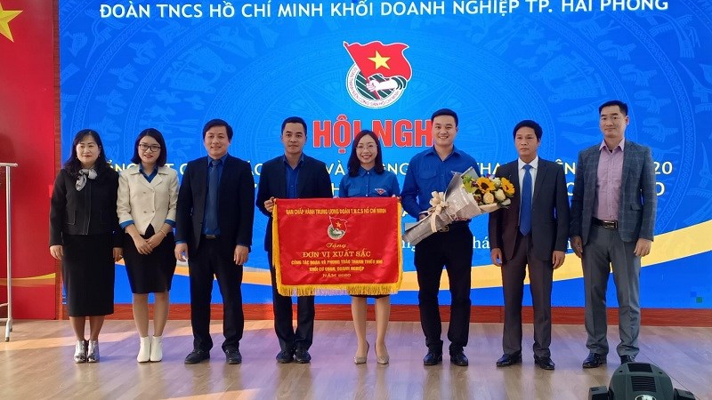 TẤM GƯƠNG HỌC TẬP VÀ LÀM THEO LỜI BÁC