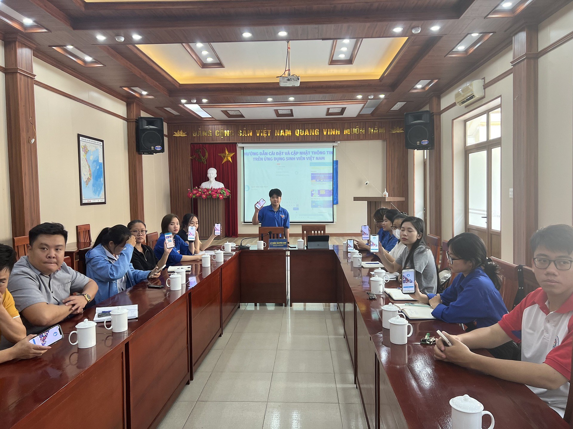 Hướng dẫn cài đặt, đăng ký và sử dụng Ứng dụng Sinh viên Việt Nam