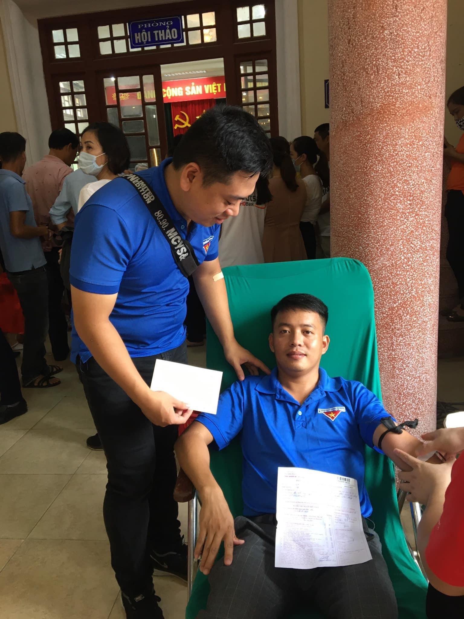 TẤM GƯƠNG THANH NIÊN HỌC TẬP VÀ LÀM THEO TƯ TƯỞNG, ĐẠO ĐỨC HỒ CHÍ MINH
