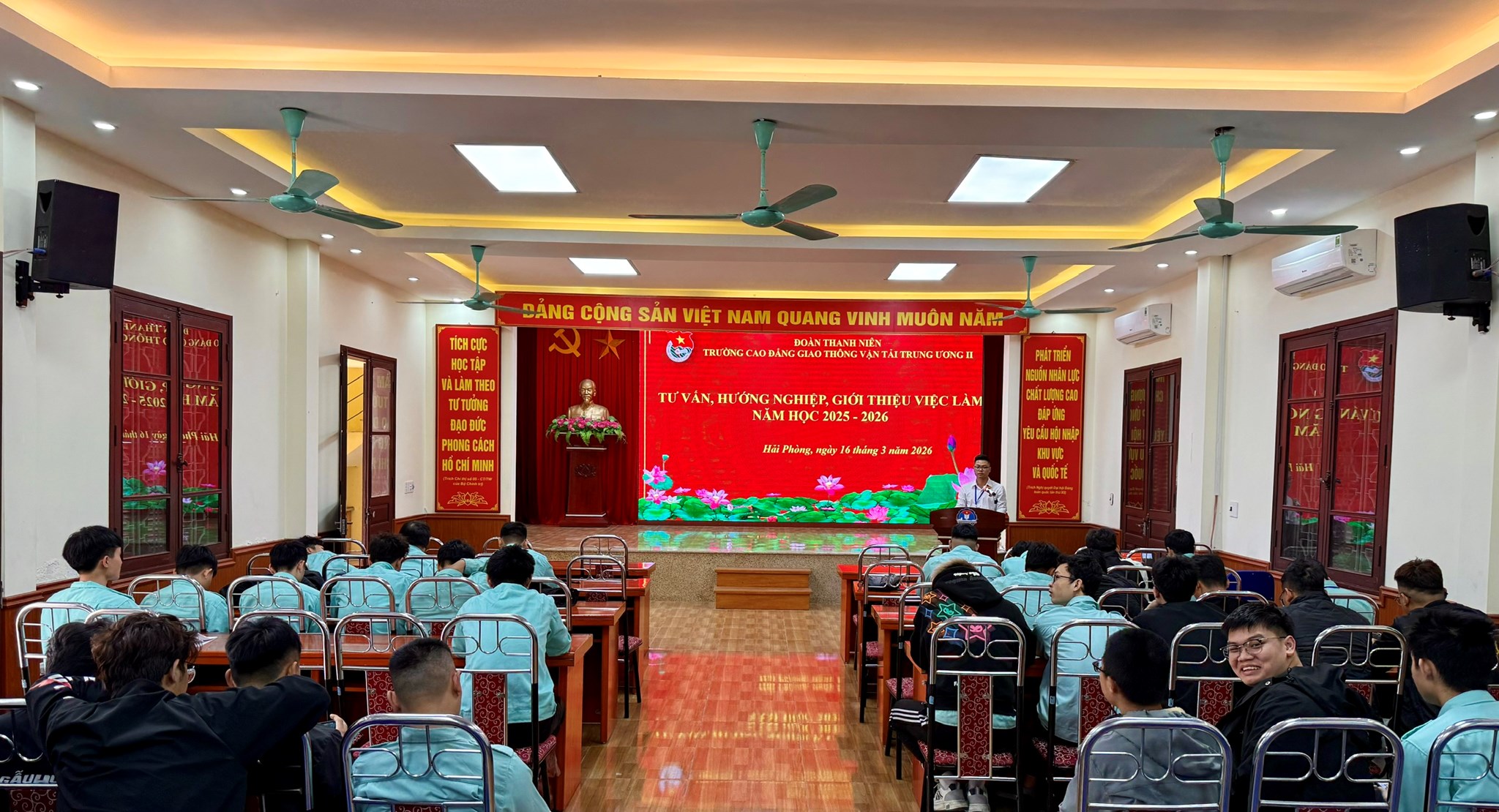 CHƯƠNG TRÌNH TƯ VẤN GIỚI THIỆU VIỆC LÀM NĂM HỌC 2025 -2026