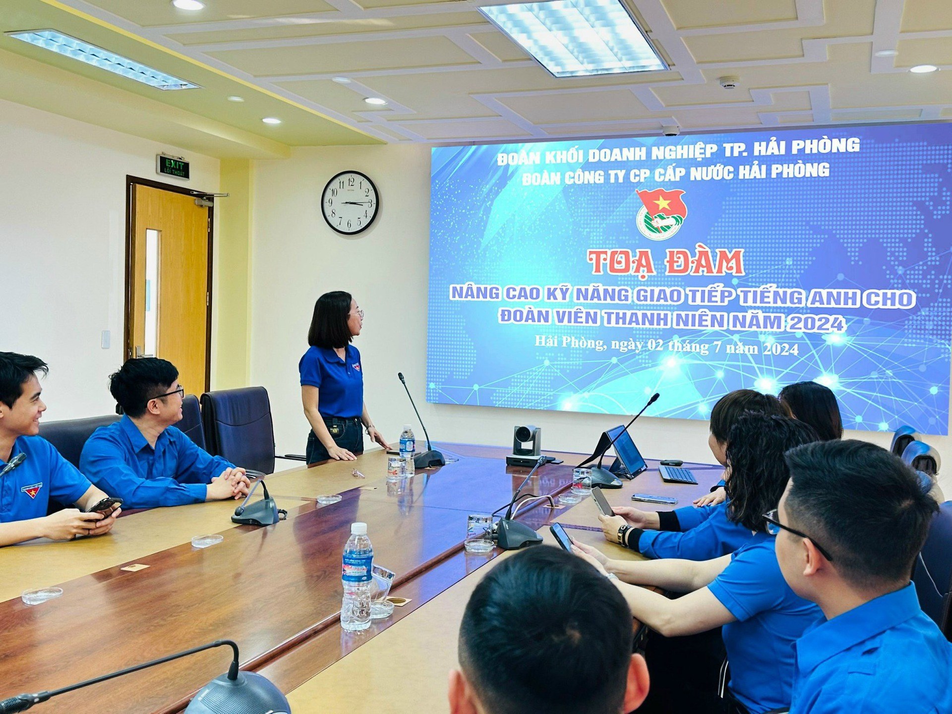 Toạ đàm nâng cao kỹ năng giao tiếp tiếng anh cho đoàn viên thanh niên năm 2024.