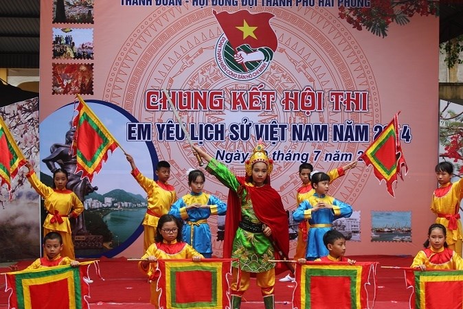 Hội thi “Em yêu lịch sử Việt Nam” cấp thành phố năm 2014