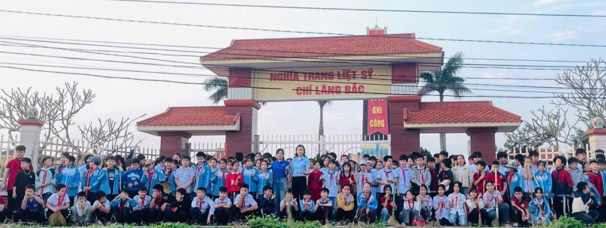 LIÊN ĐỘI TRƯỜNG TIỂU HỌC VÀ THCS CHI LĂNG BẮC RA QUÂN LAO ĐỘNG VỆ SINH NGHĨA TRANG LIỆT SĨ