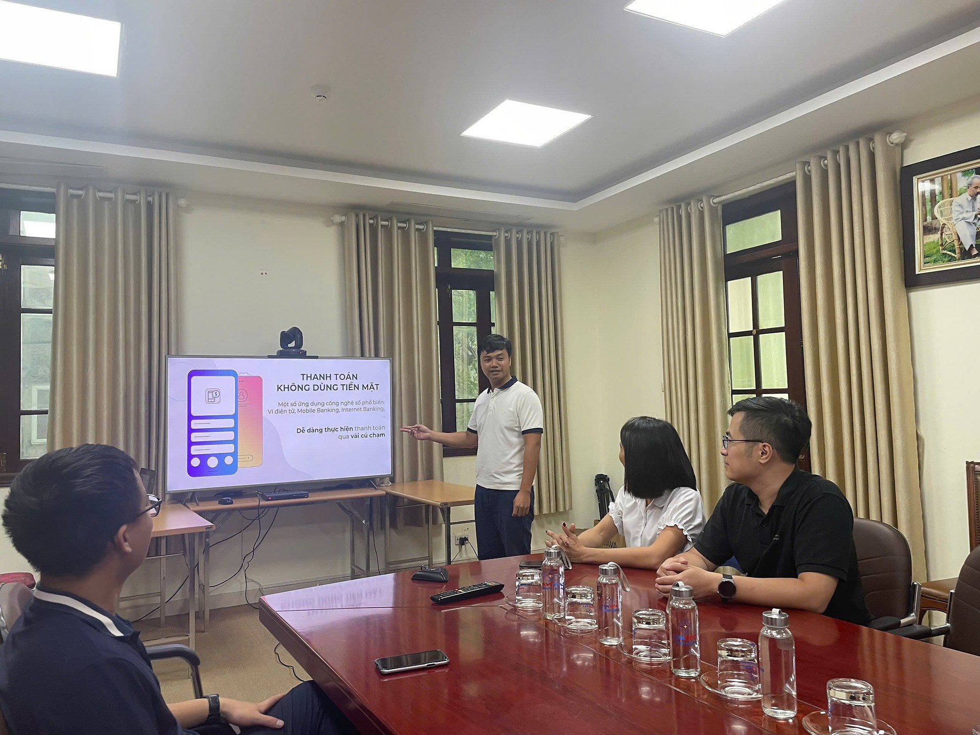 Đoàn TN Điện lực Hải Phòng tập huấn nâng cao năng lực số cho đoàn viên qua App quản lý đoàn viên