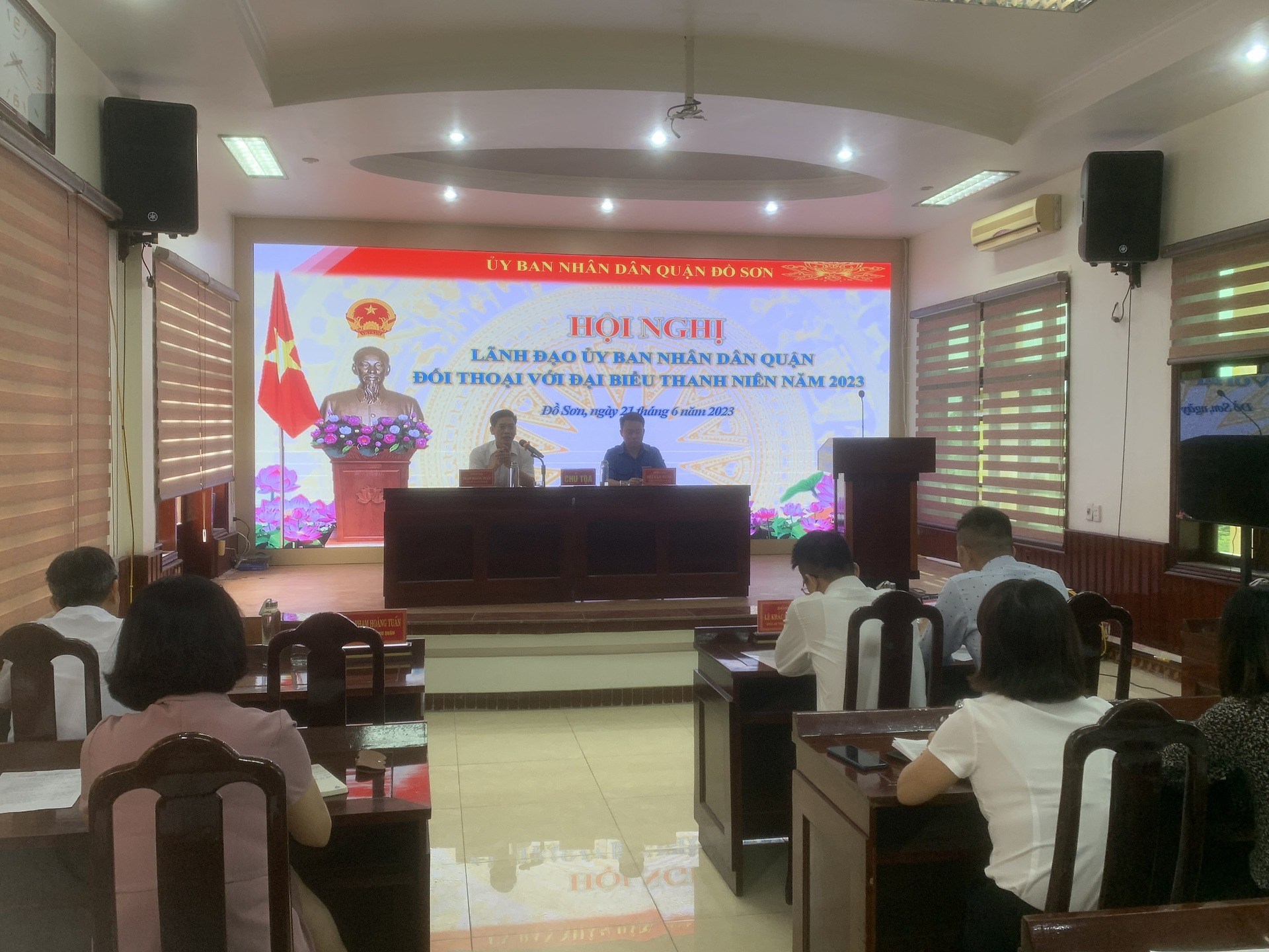 Hội nghị lãnh đạo UBND quận đối thoại với đại biểu thanh niên năm 2023