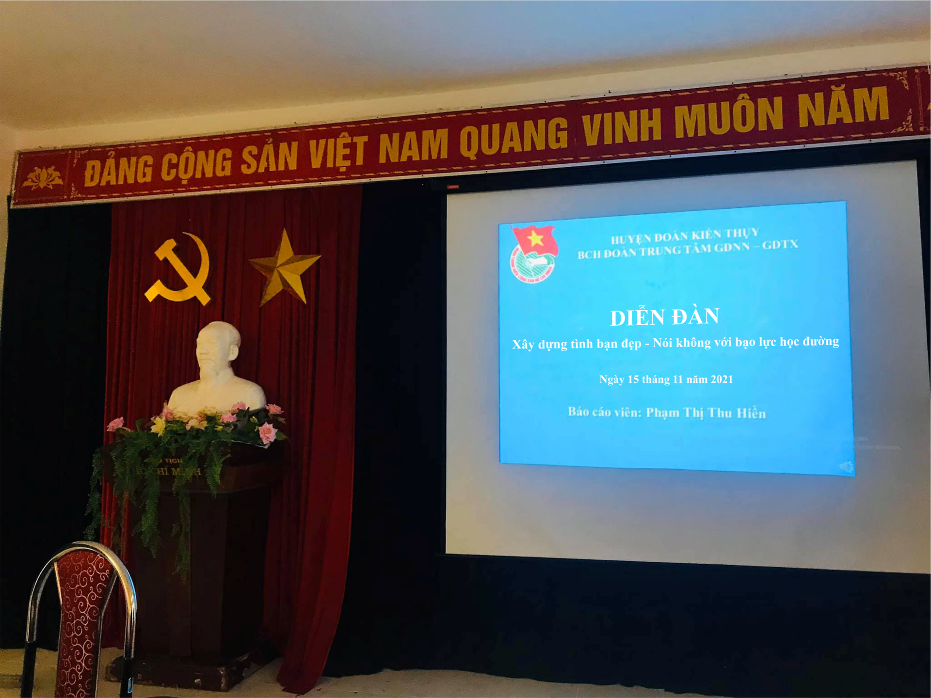 Đoàn Trường Trung tâm GDNN - GDTX huyện Kiến Thụy tổ chức Diễn đàn "Xây dựng tình bạn đẹp - Nói không với bạo lực học đường"