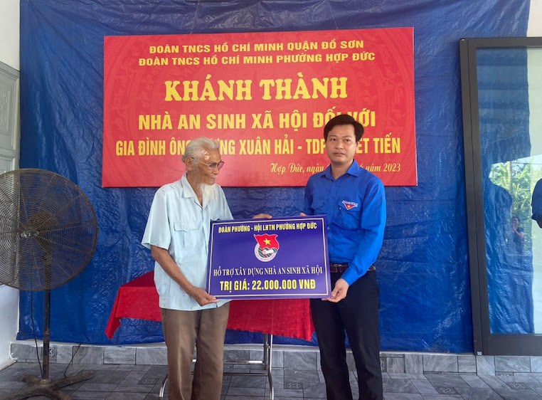 Công trình thanh niên: Xây dựng nhà an sinh xã hội cho gia đình hộ khó khăn  – công trình chào mừng 92 năm Ngày thành lập Đoàn