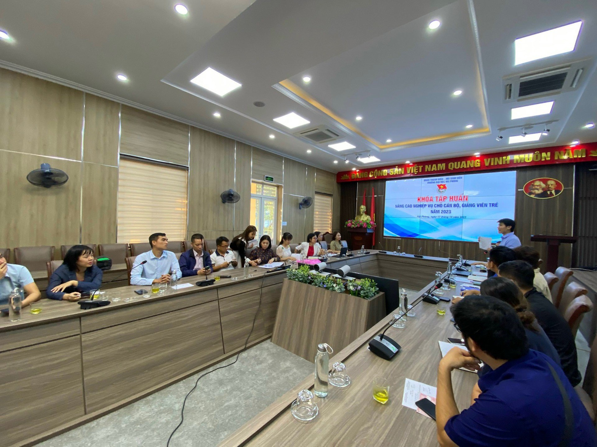 Nâng cao nghiệp vụ cho cán bộ, giảng viên trẻ năm 2023