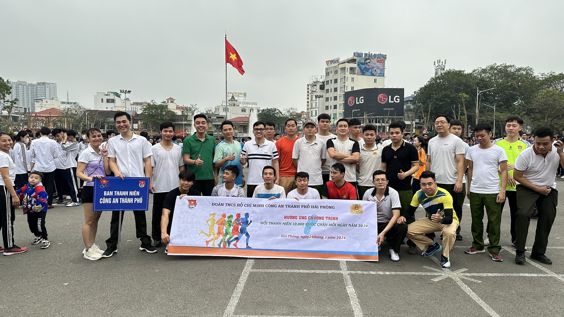 Phát động hưởng ứng Chương trình “Mỗi thanh niên 10.000 bước chân mỗi ngày”