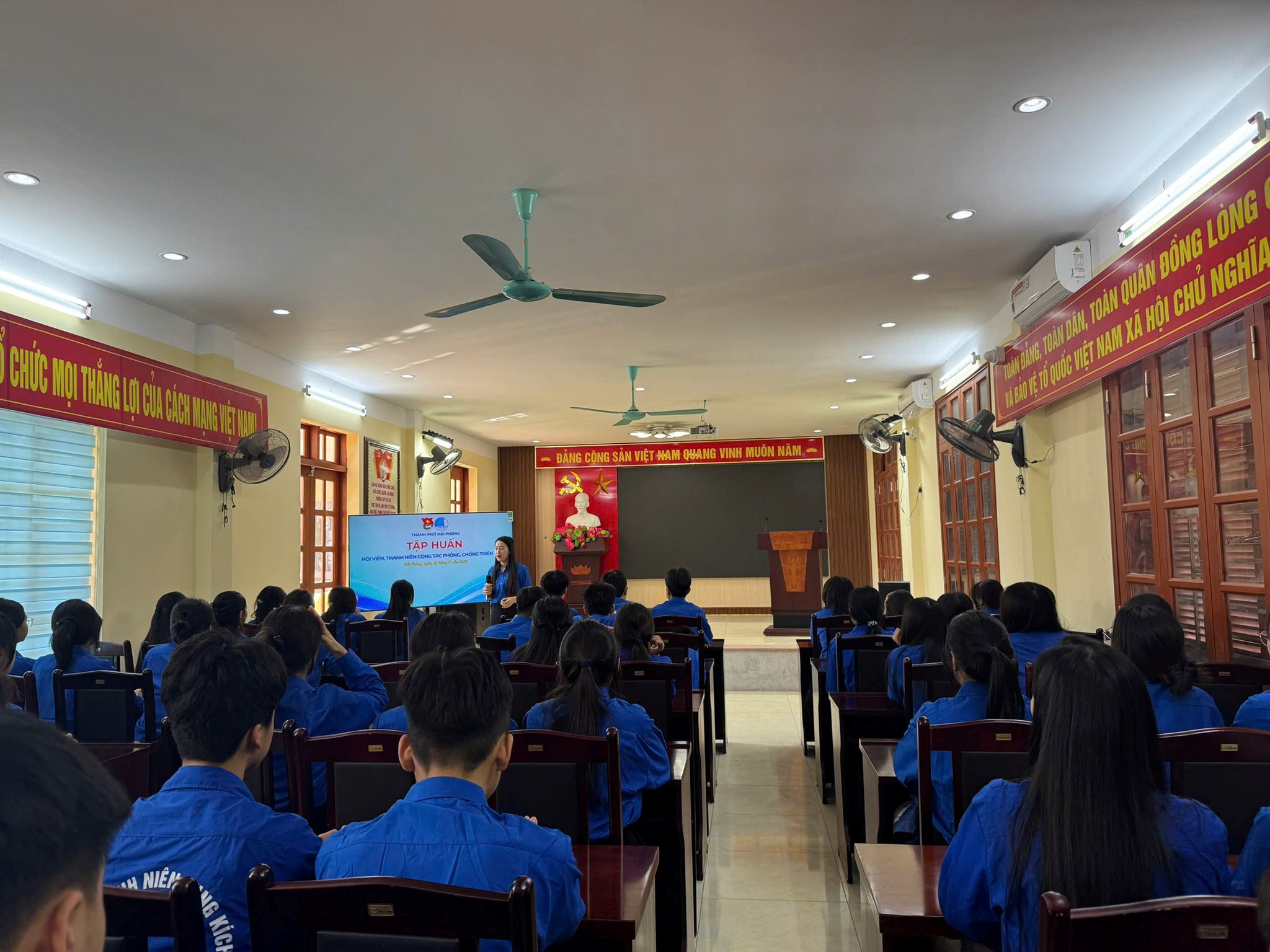 TẬP HUẤN NÂNG CAO KIẾN THỨC PHÒNG, CHỐNG THIÊN TAI CHO HỘI VIÊN, THANH NIÊN KHU VỰC BIÊN GIỚI