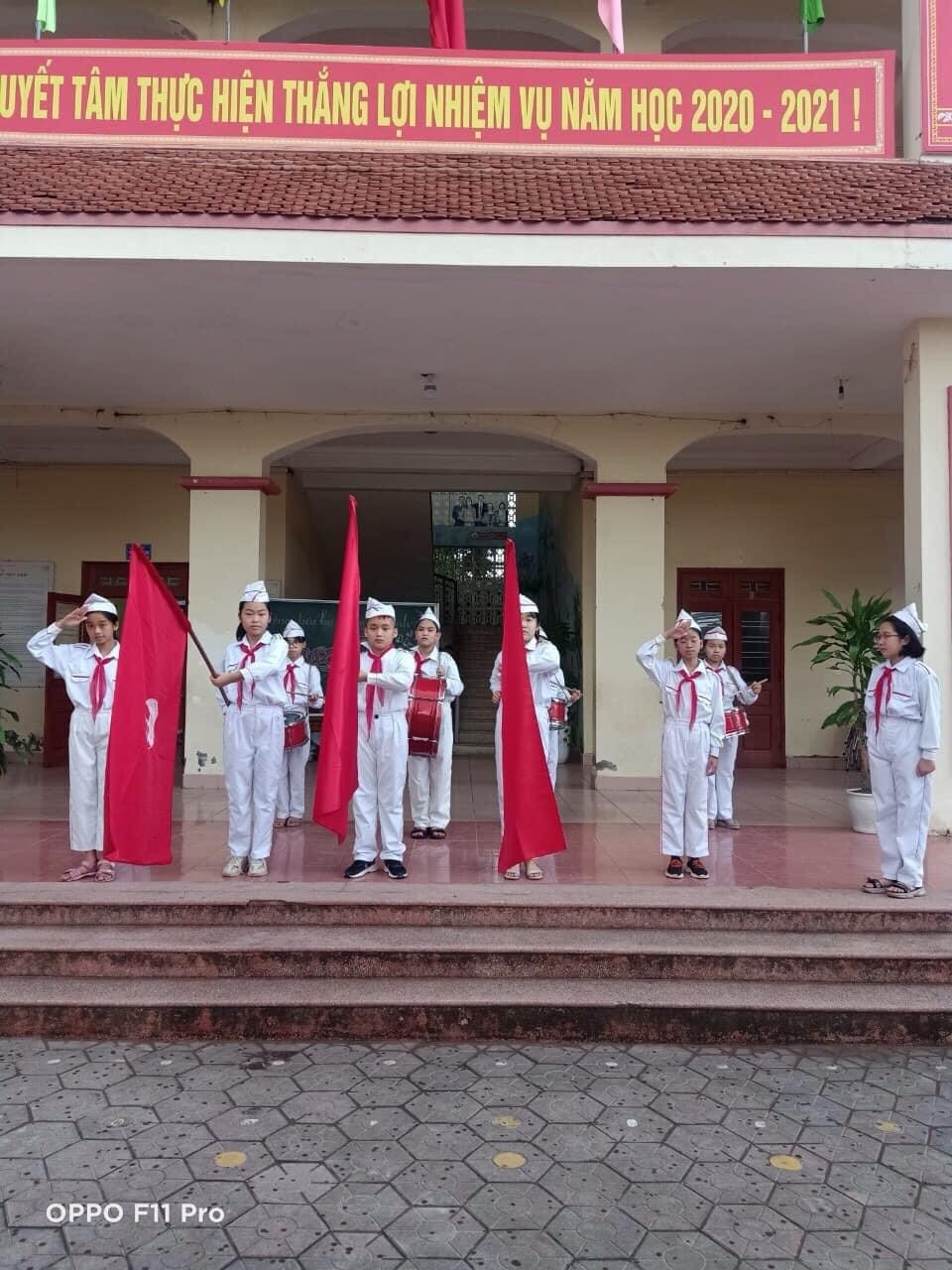 HOẠT ĐỘNG SINH HOẠT DƯỚI CỜ THÁNG 3 NĂM HỌC 2021-2022