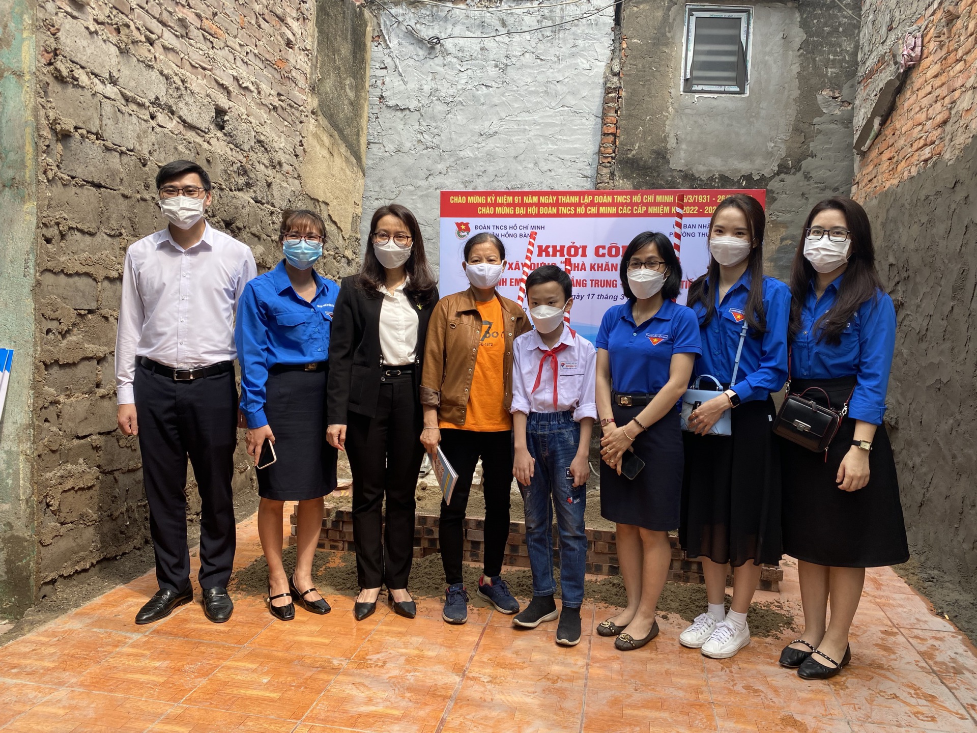 Lễ Khởi công xây dựng nhà "Khăn quàng đỏ" cho học sinh có hoàn cảnh khó khăn trên địa bàn quận.